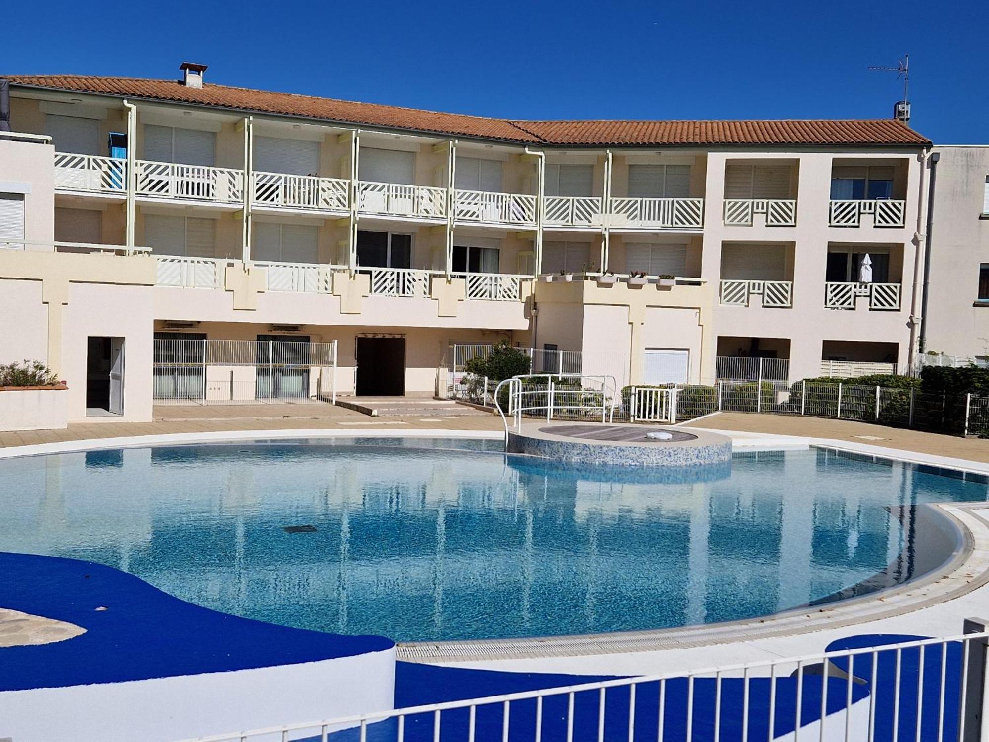 Chatelaillon-Plage Centre-Ville: Apt 4 Pers, Balcon, Parking, Piscine, Wifi - Fr-1-706-21 外观 照片